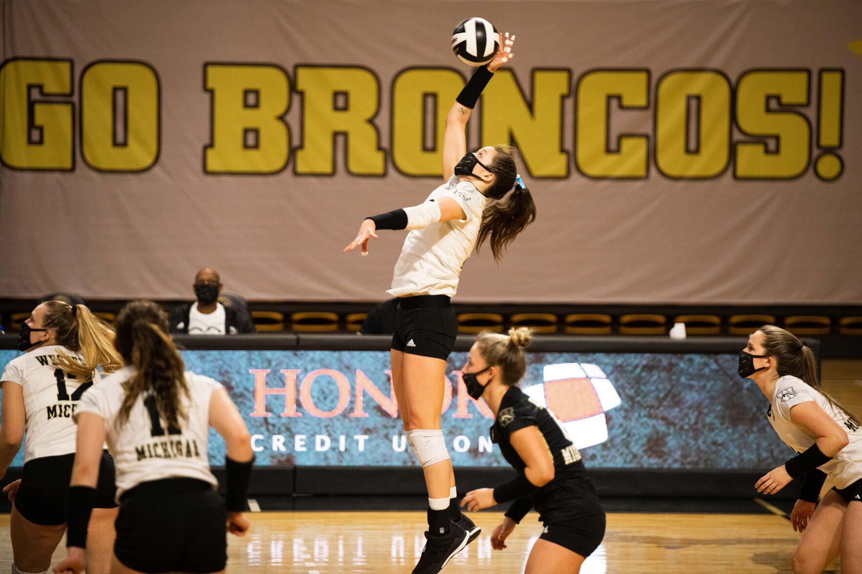 WMU Volleyball Rachel Bontrager